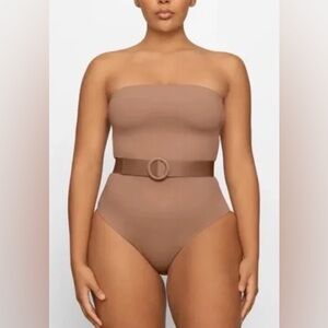 NWT SKIMS Sculpting Swim Strapless One Piece Sienna Size 4X